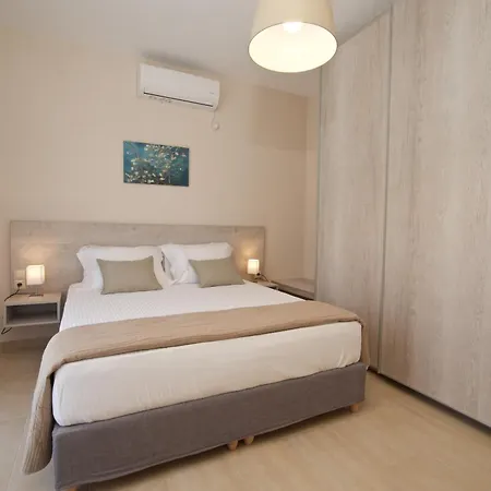 Alexandra'S Residence Διαμέρισμα *