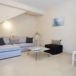 Alexandra's * Razáta