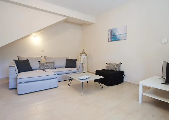 Alexandra'S Residence * Razáta